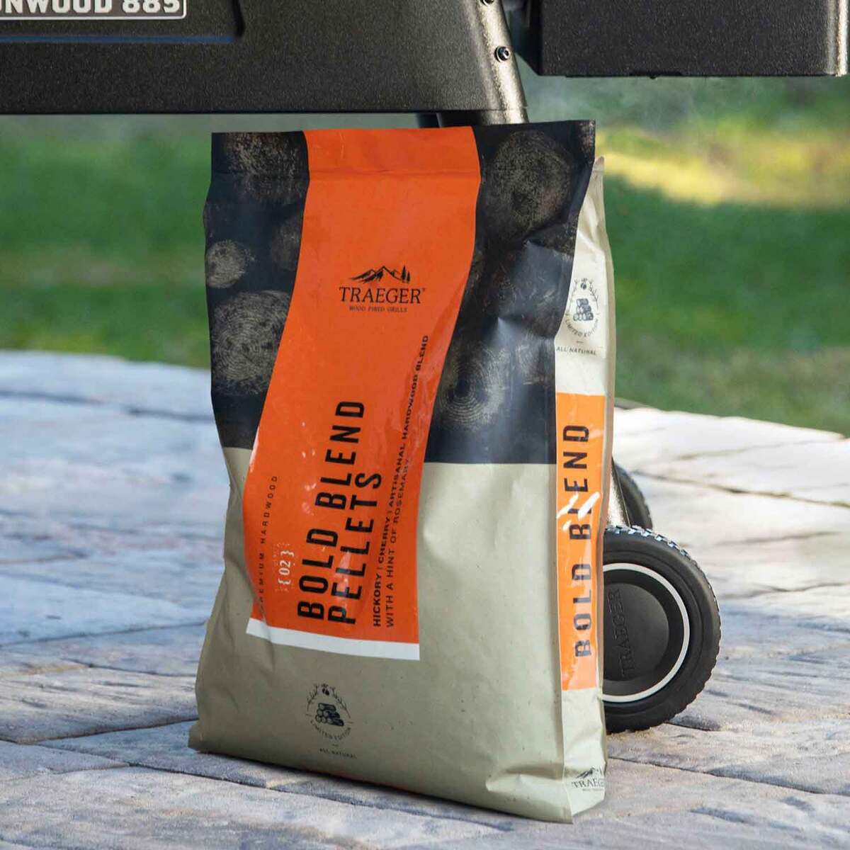 Traeger Limited Edition Wood Pellets - Bold Blend Traeger Limited Edition Wood Pellets - Bold Blend