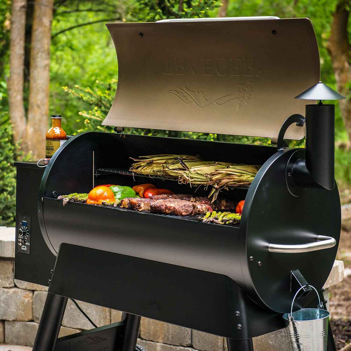 Traeger Pro Series 34 Pellet Grill - Bronze - Bronze Traeger Pro Series 34 Pellet Grill - Bronze - Bronze