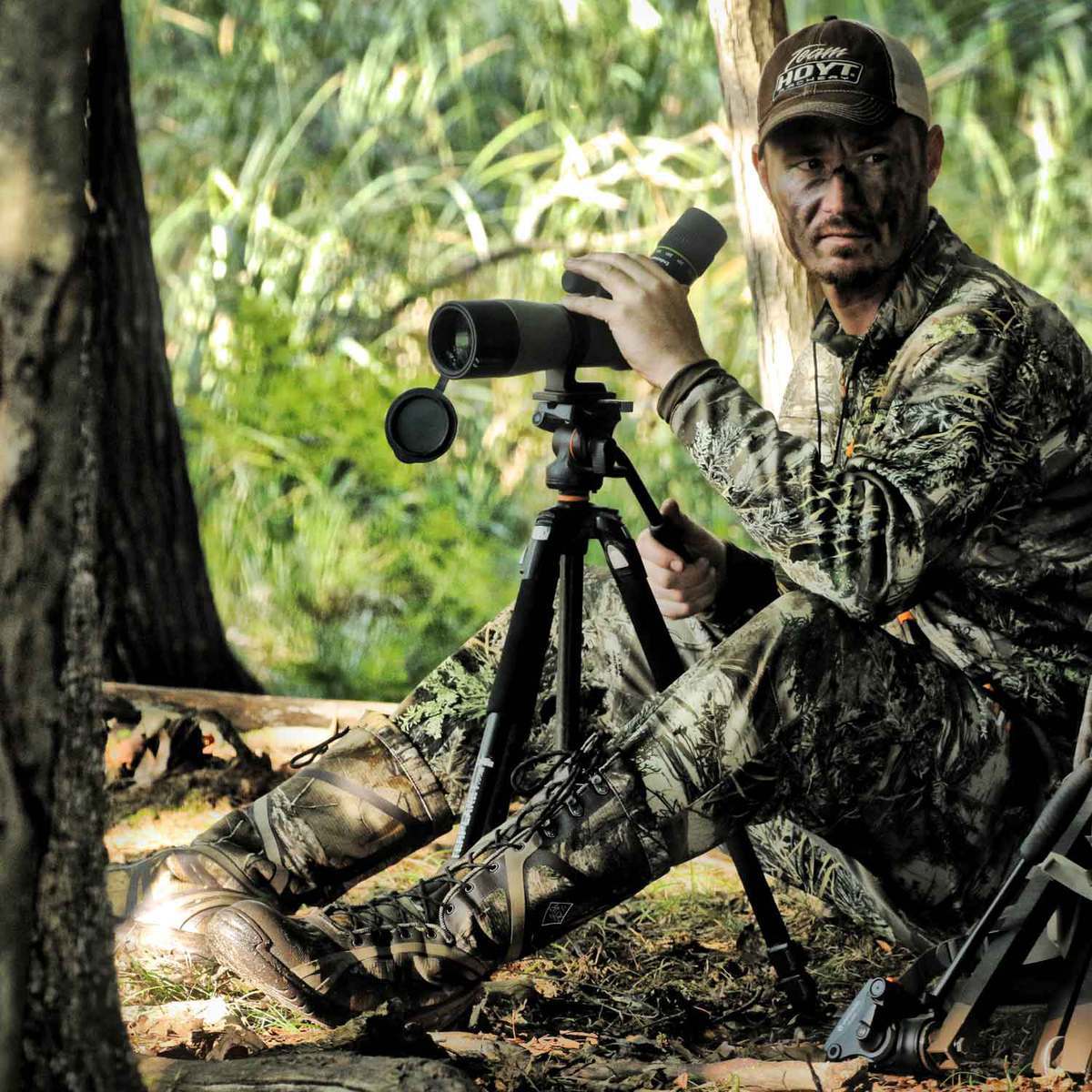 Vanguard Endeavor XF 60A Spotting Scope w/Alta+ 233AO Tripod Bundle - Green Vanguard Endeavor XF 60A Spotting Scope w/Alta+ 233AO Tripod Bundle - Green