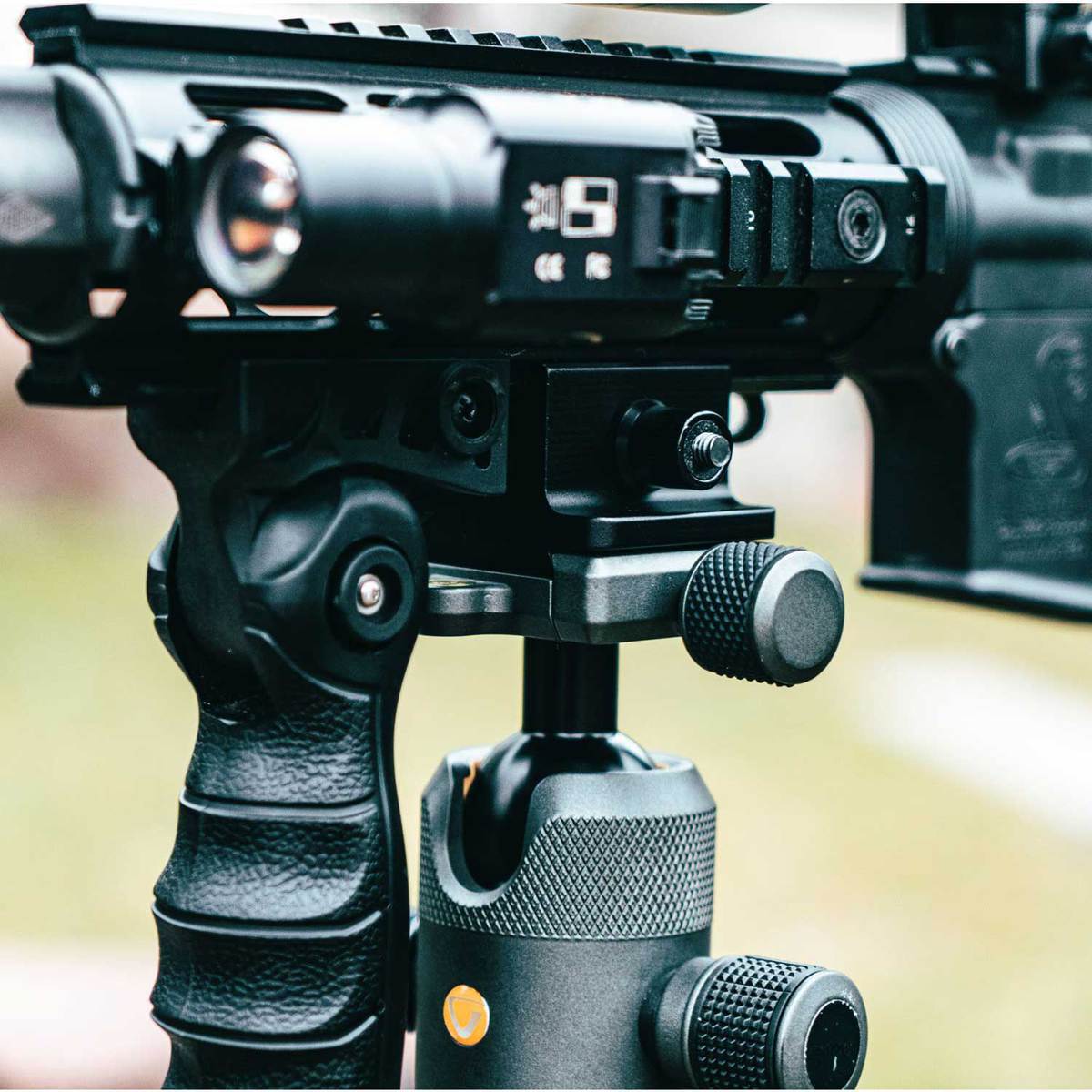 Vanguard Tripod Endeavor LDA Lock-Down Attachment - Black Vanguard Tripod Endeavor LDA Lock-Down Attachment - Black