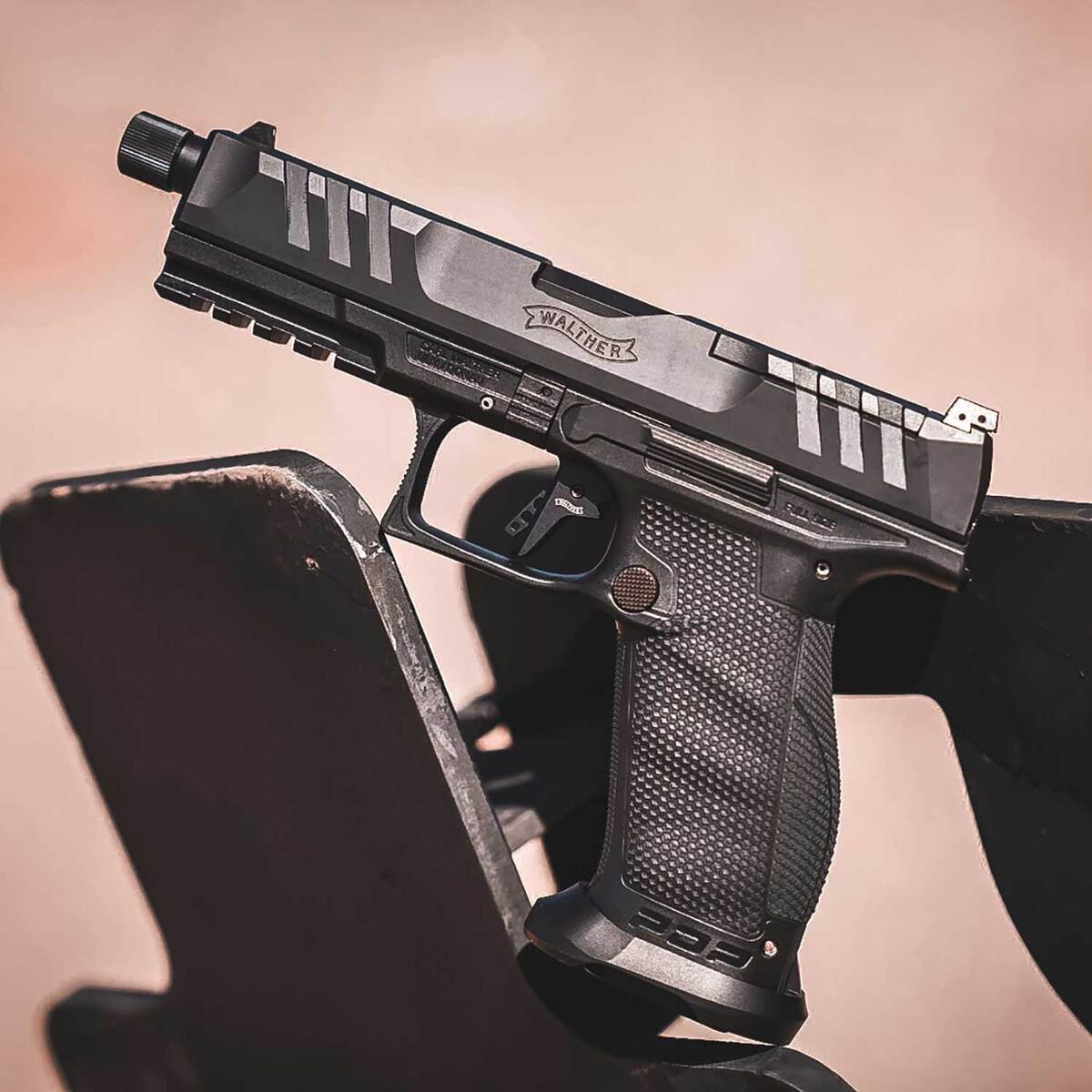 Walther PDP Compact Pro SD 9mm Luger 4.6in Black Pistol - 18+1 Rounds - Black Walther PDP Compact Pro SD 9mm Luger 4.6in Black Pistol - 18+1 Rounds - Black