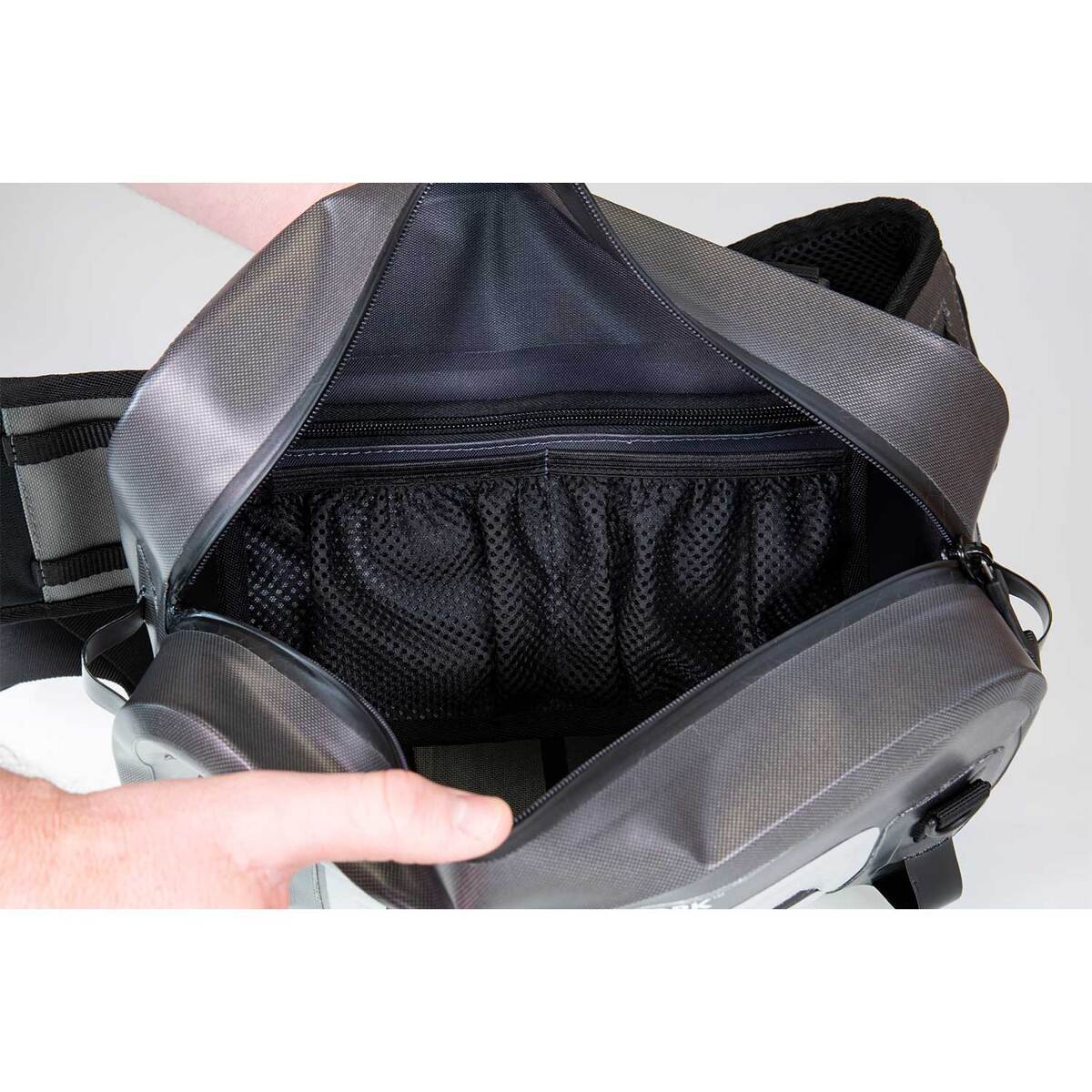 Yankee Fork Submersible Waterproof Fishing Waist Pack - 10L - Grey 10L Yankee Fork Submersible Waterproof Fishing Waist Pack - 10L - Grey 10L