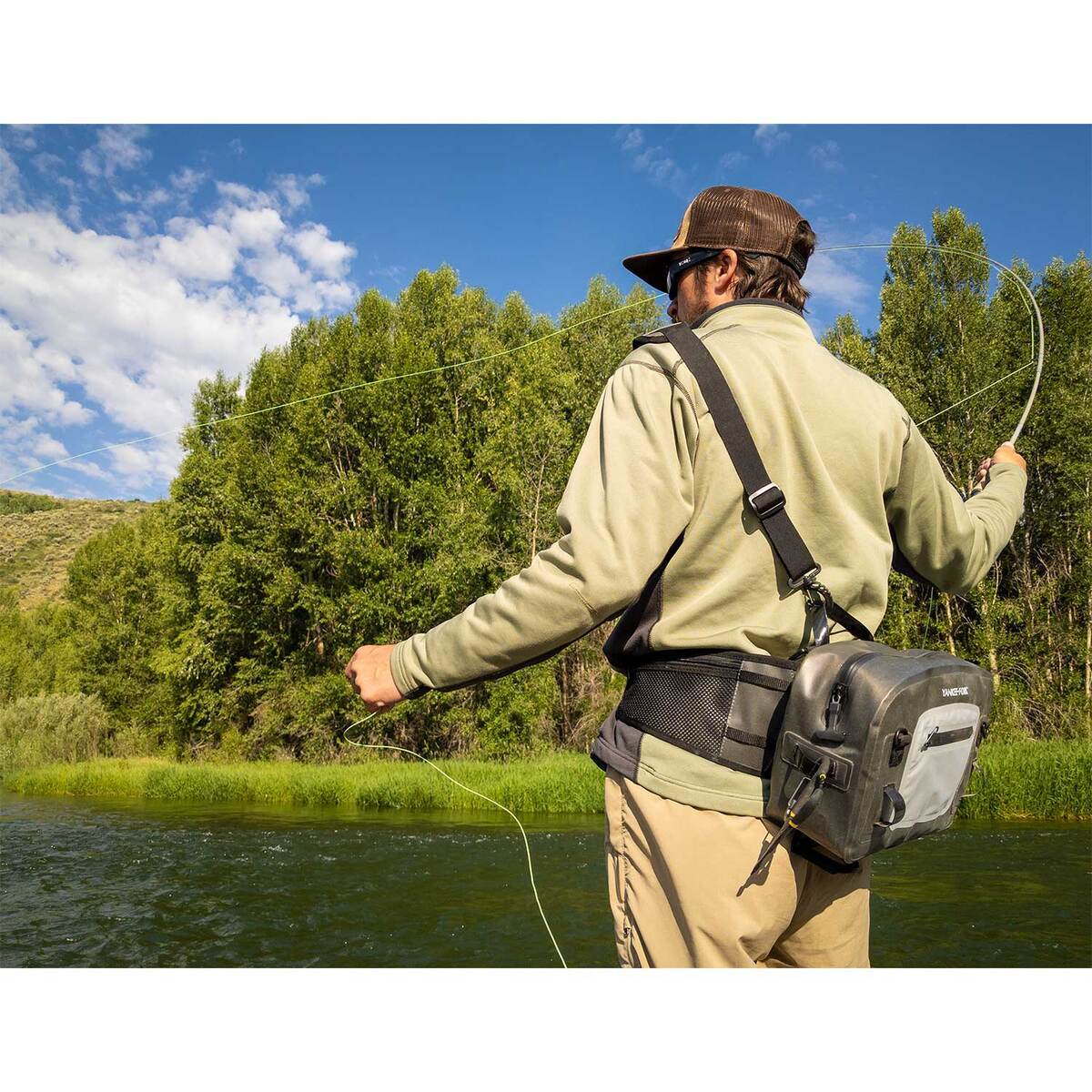 Yankee Fork Submersible Waterproof Fishing Waist Pack - 10L - Grey 10L Yankee Fork Submersible Waterproof Fishing Waist Pack - 10L - Grey 10L
